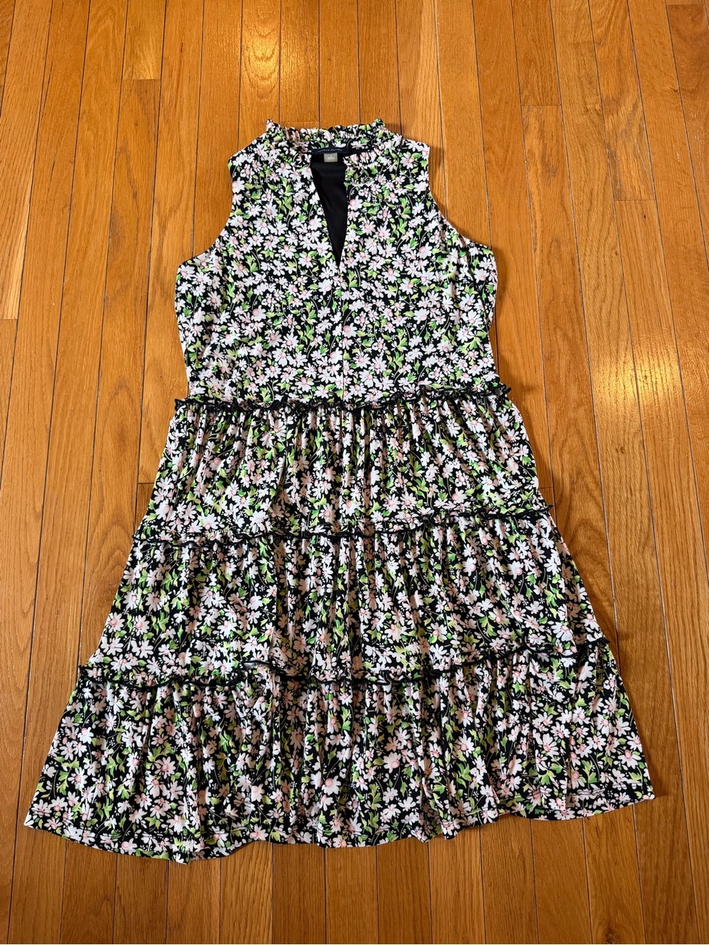 Tommy Hilfiger Women's Sz 4 Sleeveless Daisy Tiered V-Neck Dress Floral Print